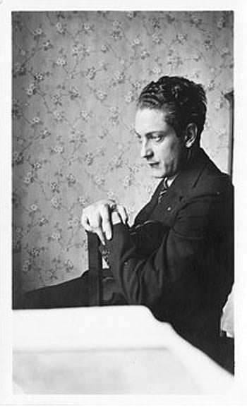 En 1920, Byron Khun De Prorok (b. 1896) fue director de las excavaciones arqueológicas en Cartago.