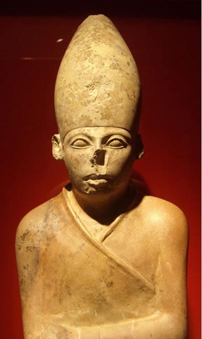 Estatua del faraón egipcio Khasekhemwy.  Oxford, Ashmolean Museum.