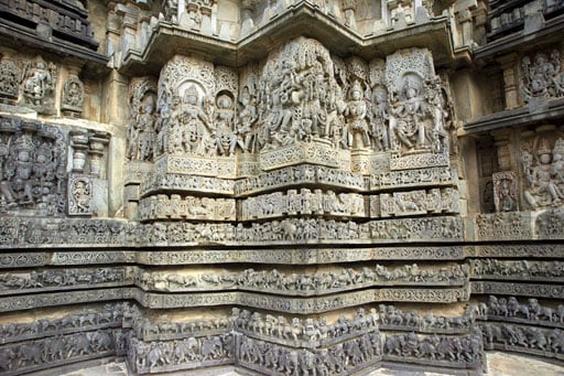 Carvings on the Hoysaleshwara Temple
