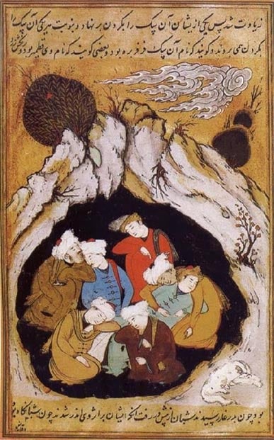 Una historia similar de la cueva de los durmientes se le dice en el Corán
