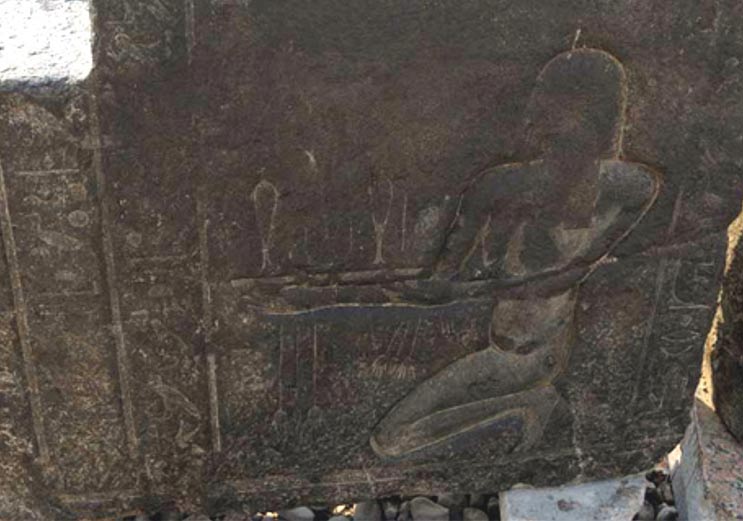 Parte de la capilla que muestra el faraón Nectanebo I, que fue el último rey nativo para gobernar Egipto antes de los griegos conquistaron.