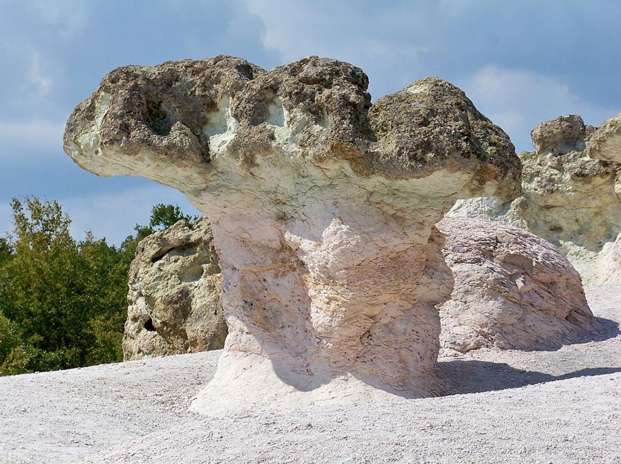 Piedra 'setas' formaciones en Bulgaria. 