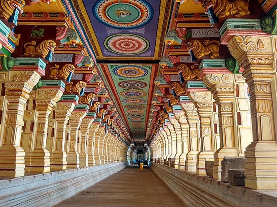 Una foto del corredor exterior del Templo Ramanathaswamy.