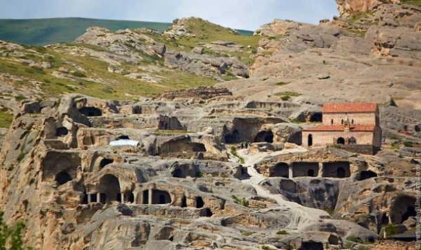 Las cuevas antigua de Uplistsikhe, Fortaleza del Señor