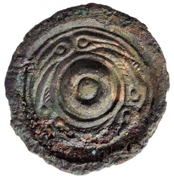 Anglo-saxon style bronze jewelry that was originally gilded and silvered. It was probably brought to Trusty’s Hill as loot.