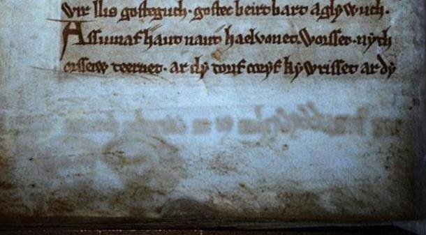 Ultraviolet Light Reveals Hidden Text in Ancient Book of Arthurian Stories