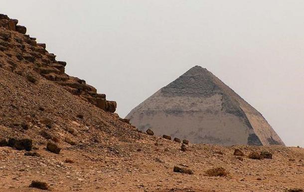 Breaking News: Entrance to 3,700-Year-Old Previously Unknown Pyramid Discovered in Egypt  Bent-Pyramid
