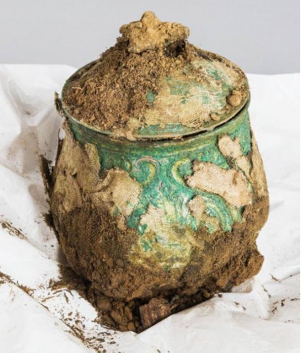 The Carolingian vessel.