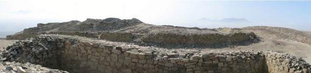 Restos de Chankillo Fortaleza.  Sitio arqueológico cerca de Casma, Ancash en Perú