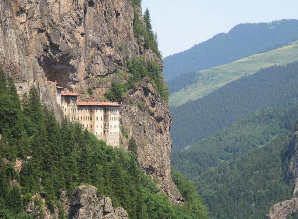 The Thousand-Year History of the Spectacular Cliff Face Monastery of Sumela