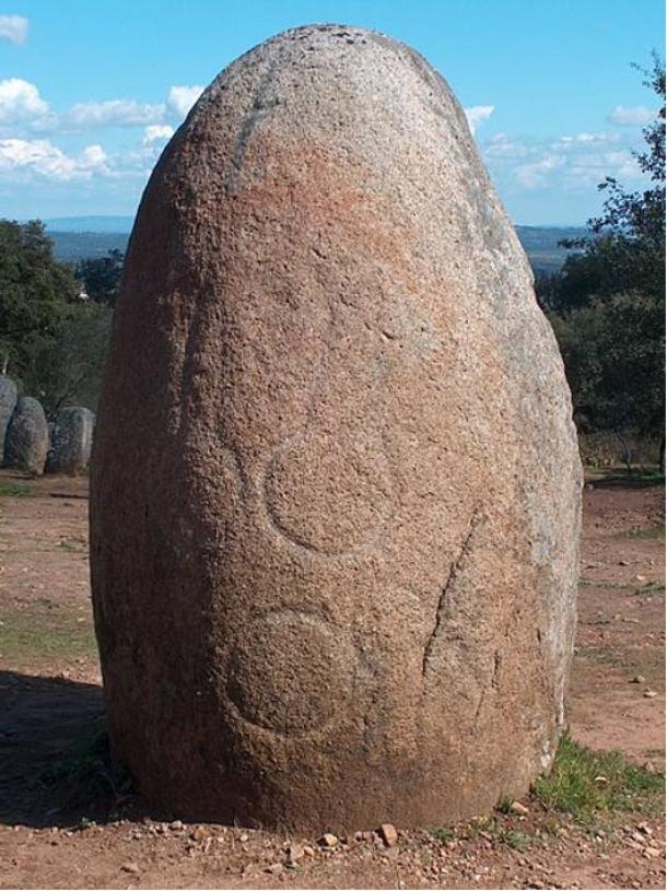 Grabados en una de las piedras megalíticas