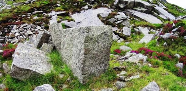 Incremental markings found on megalithic blocks in Ireland