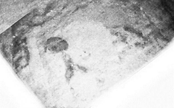 Who Really Built the Pyramids of Giza? Thoth’s Enigmatic Emerald Tablets May Provide the Answer Markings-on-Gantenbrinks-door