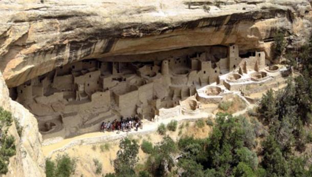 The Cliff Dwellings of Mesa Verde
