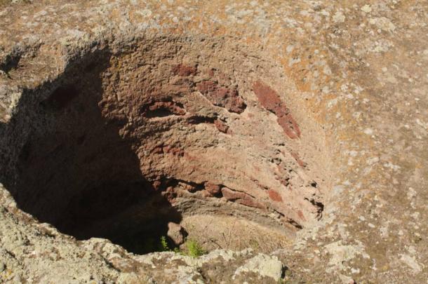 Mineral and metallurgical traces at Metsamor site, Armenia.