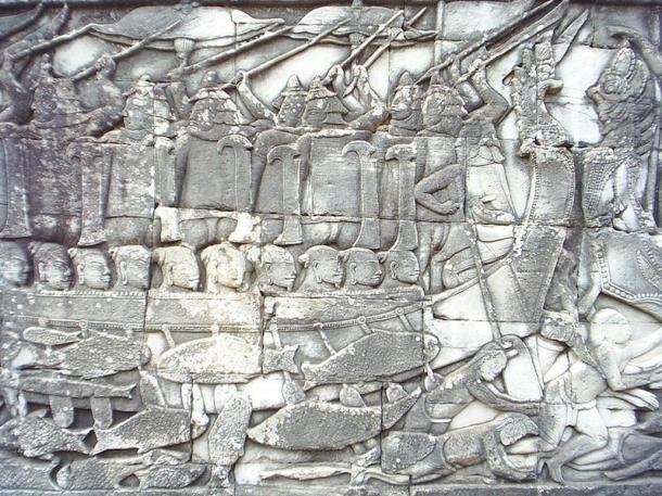 Batalla naval de guerreros Champa en un barco y combatientes Khmer muertos en el agua, bajo relieve, Bayon, Angkor, Camboya