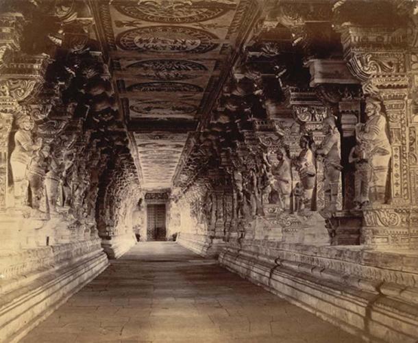 Fotografía del templo tomada por Nicholas and Company en c.1884. 