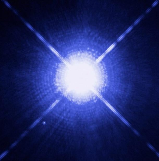 Sirius A and Sirius B as seen by the Hubble Space Telescope. The white dwarf can be seen to the lower left. 
