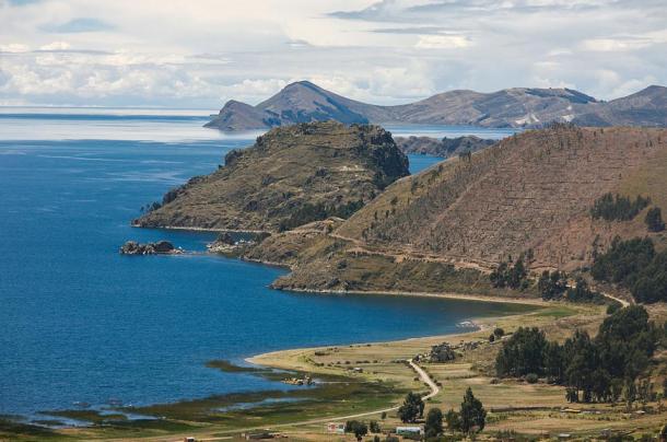 The Fuente Magna Bowl was found near the world-renowned Titicaca Lake in Bolivia.