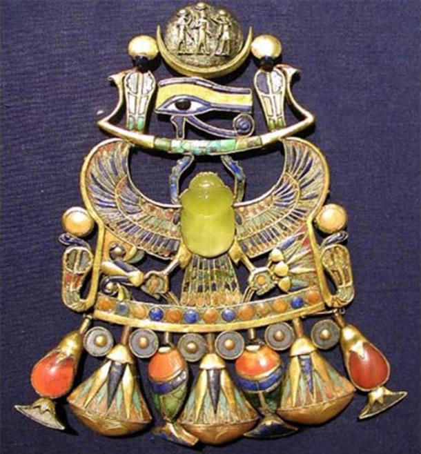 Tutankhamun's Brooch Holds Evidence of Ancient Comet Striking Earth