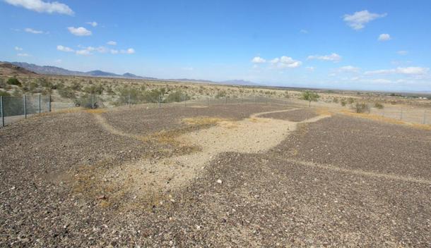 Los geoglifos antropomorfos del Desierto de Colorado están protegidas con vallas