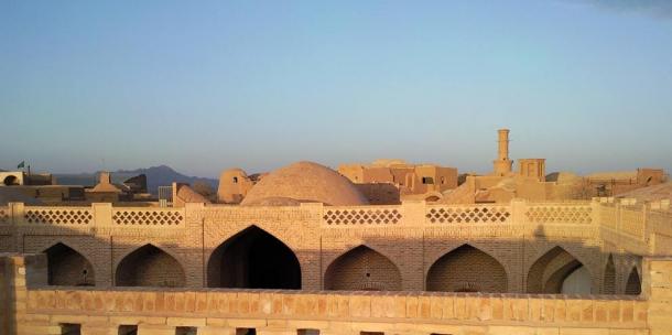 View over the caravanserai to Kharanaq