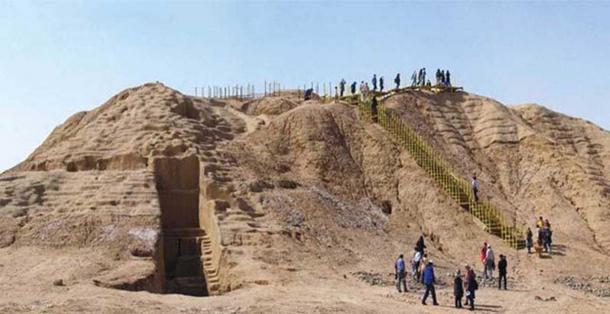 Buried Beneath the Sand, The Ziggurat of Jiroft May be Largest and Oldest of its Kind in the World Excavation-at-Jiroft