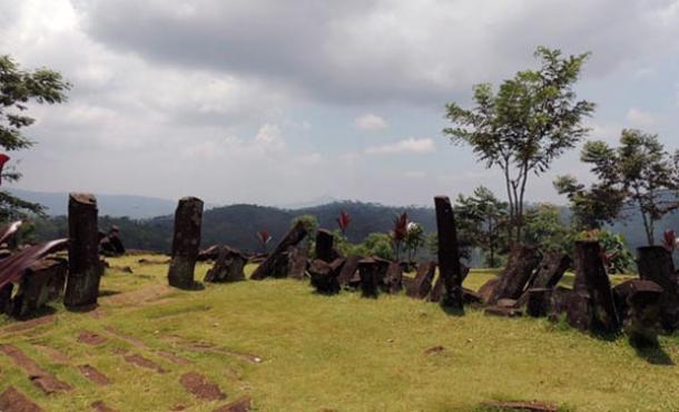 The megalithic site of Gunung Padang begins to reveal its secrets Megalithic-gunung-padang