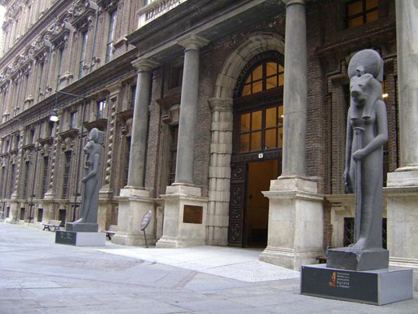 Main entrance of the Museo Egizio.
