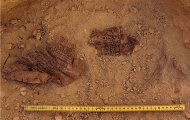 Concentration of papyri in the rubble on which the logbook was written.