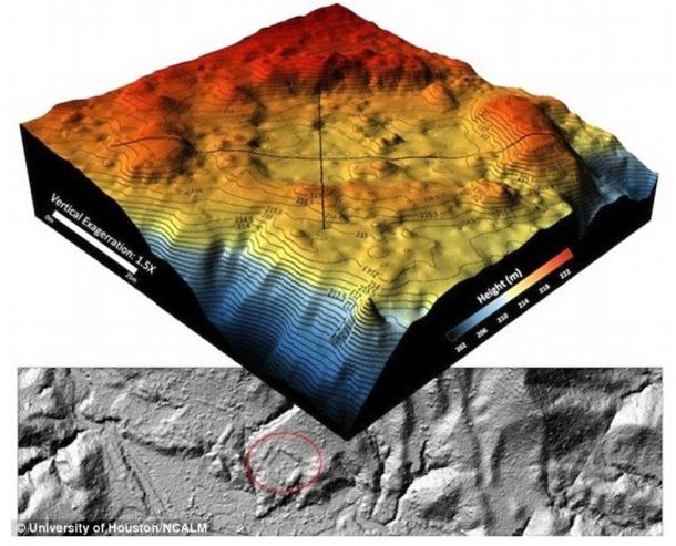 Mapa topológico 3D digital en Honduras muestra una plaza artificial rodeado en rojo.  Crédito: La Universidad de Houston y el Centro Nacional de Cartografía Airborne Laser