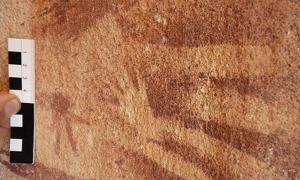 Anthropologist Suggests that Tiny Stone Age Cave ‘Handprints’ Are Not Actually Human Hands Handprints