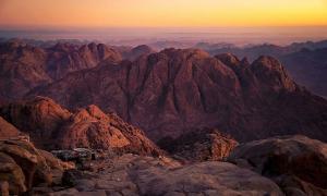 MOUNTAIN OF GOD: WHERE WAS THE REAL MOUNT SINAI, AND THE LOCATION OF THE ARK OF THE COVENANT? Mountain-of-God