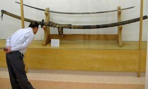 Norimitsu Odachi: Who Could Have Possibly Wielded This Enormous 15th Century Japanese Sword? Norimitsu-Odachi
