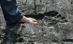 The Giant Footprint of Pingyan: Giant Made or Man Made? The-Giant-Footprint-of-Pingyan