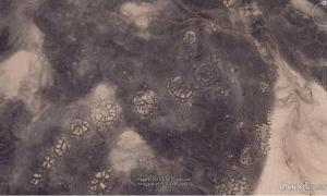 Google Image of some of the “wheel” geoglyphs found in the Azraq Oasis of Jordan.