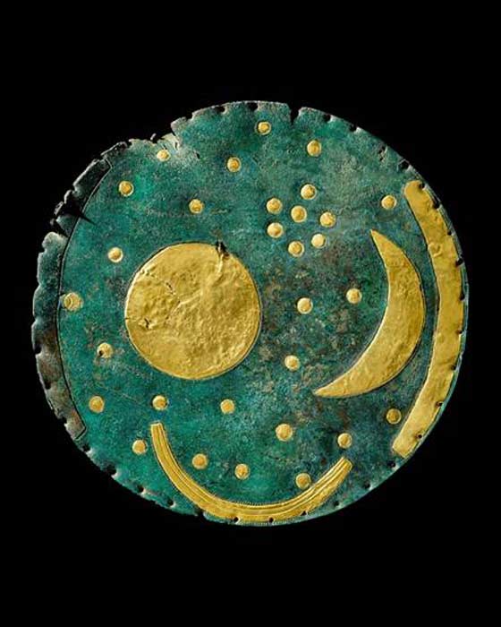 El famoso Nebra Sky Disc de Alemania que data de alrededor del 1600 a. (Juraj Lipták / Oficina Estatal de Gestión del Patrimonio y Arqueología de Sajonia-Anhalt)
