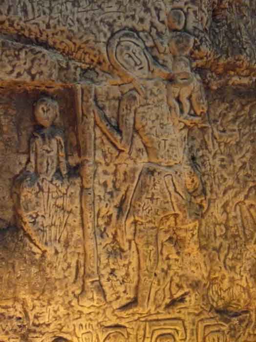 Escultura en relieve de San Cristóbal en la cueva de Royston. (imagetalk321 / CC BY-NC-ND 2.0)