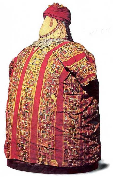 A Wari funeral bundle.