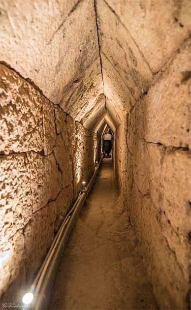 Archaeologists hope that the discovery of a long tunnel at Taposiris Magna could lead them to finding Antony and Cleopatra’s lost tomb. (Egyptian Ministry of Tourism and Antiquities)