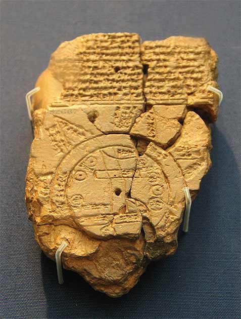 Une carte du monde en tablette d'argile babylonienne, 700-500 av. (Gary Todd / CC0)