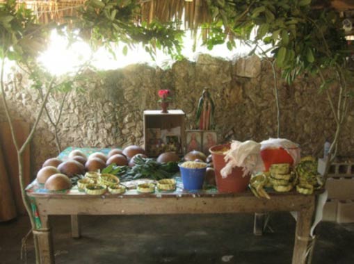Ceremonial deposit, where most of the acts of the Loojil Ts’oon ritual occur.