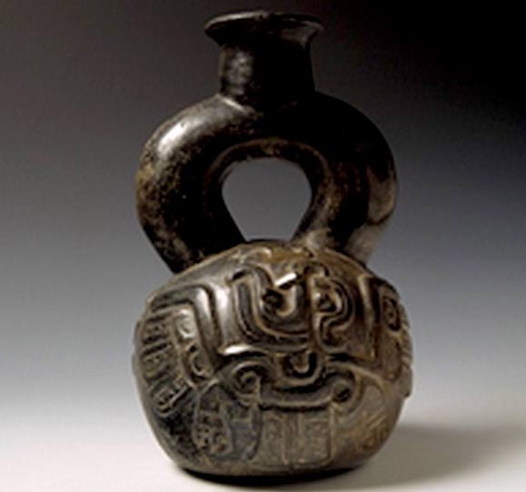 Stirrup-handled Cupisnique ceramic vase 1250 BC