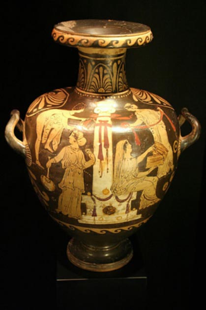 Example of an (ornate) 4th century BC Greek hydria. (Archaeology Museum of Catalonia / Public Domain)