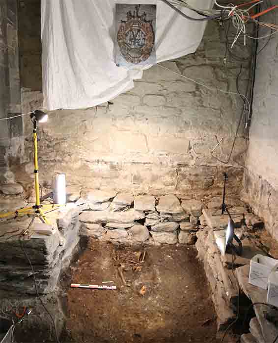 La excavación de los sótanos de la Catedral de Stavanger, donde se encontró el esqueleto antiguo, junto con muchos otros artefactos interesantes. (Jani Causevic / NIKU)