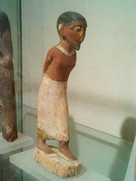 Figurine from Egypt of semitic slave. (Hanay / CC BY-SA 3.0)
