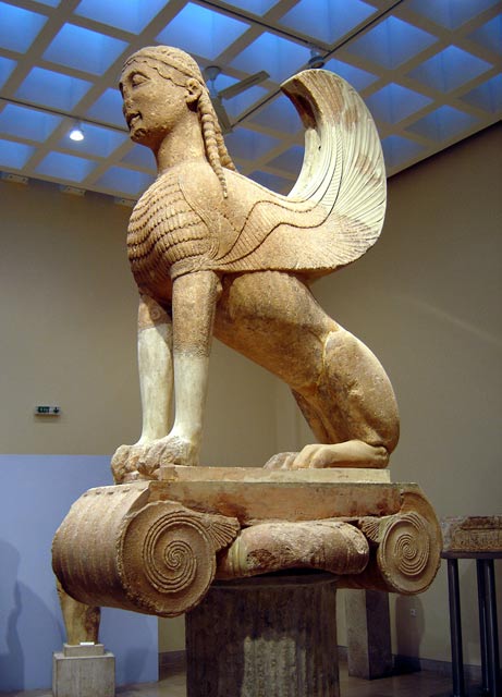 Una sfinge greca da Delphi di circa VI secolo aC; studiosi dicono antichi scritti greci e arte influenzato popoli asiatici, che erano salite con le proprie versioni di sfingi