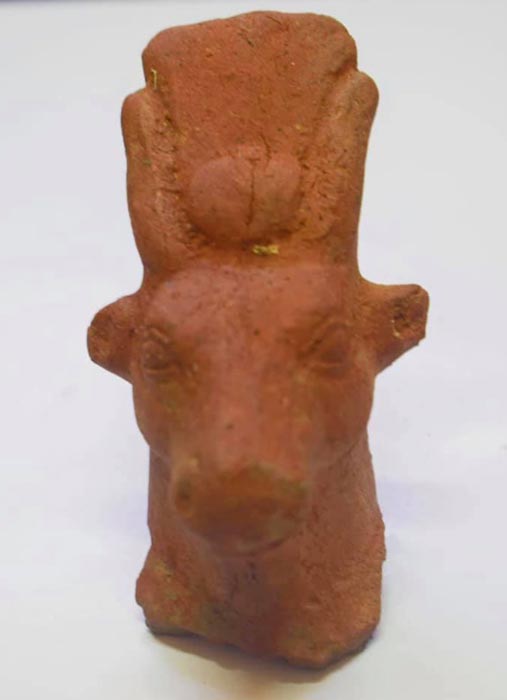Head of Hathor found in the mound. Credit: Ministry of Tourism and Antiquities
