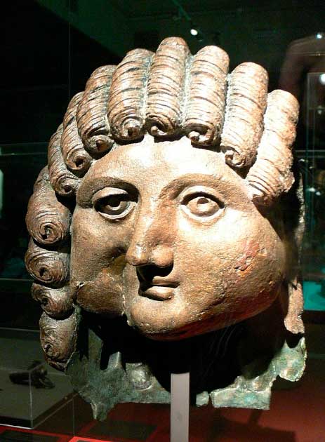 Head of a man from Qaryat al-Faw (1st century BC).  Department of Archaeological Museum, King Saud University, Riyadh.  (Wolfgang Sauber/CC BY-SA 3.0)