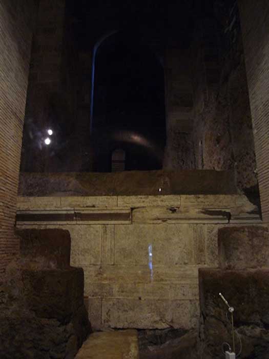 Interior of the excavated Temple of Vejovis, underneath Piazza del Campidoglio. (Public Domain)